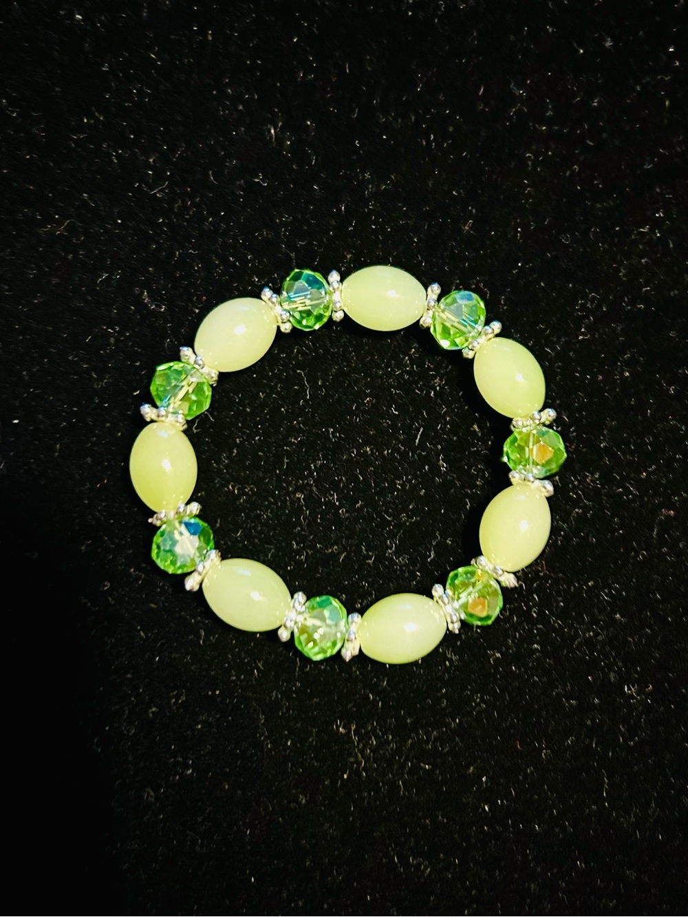 NWT Green Beaded Stretch Bracelet - Women's Jewelry